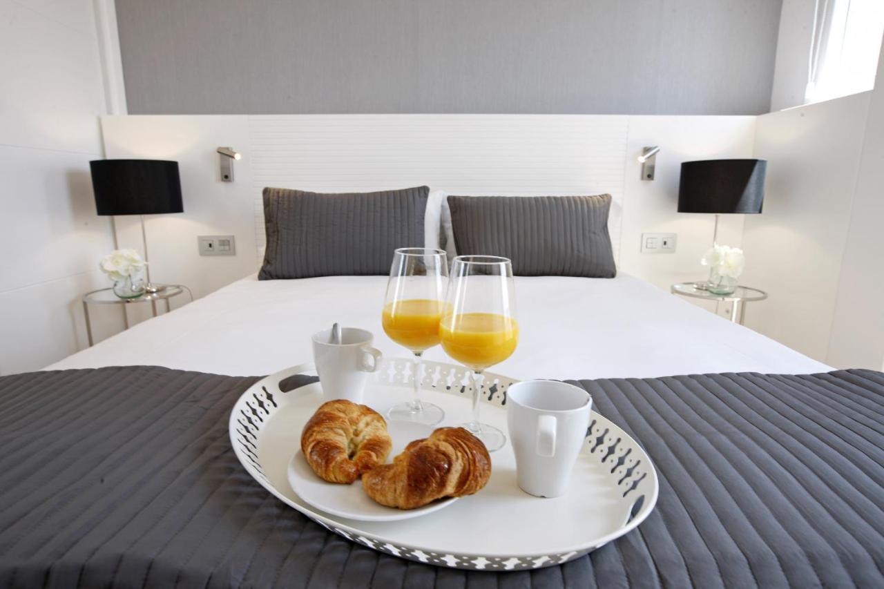 Latina Plaza Appartement Madrid Buitenkant foto