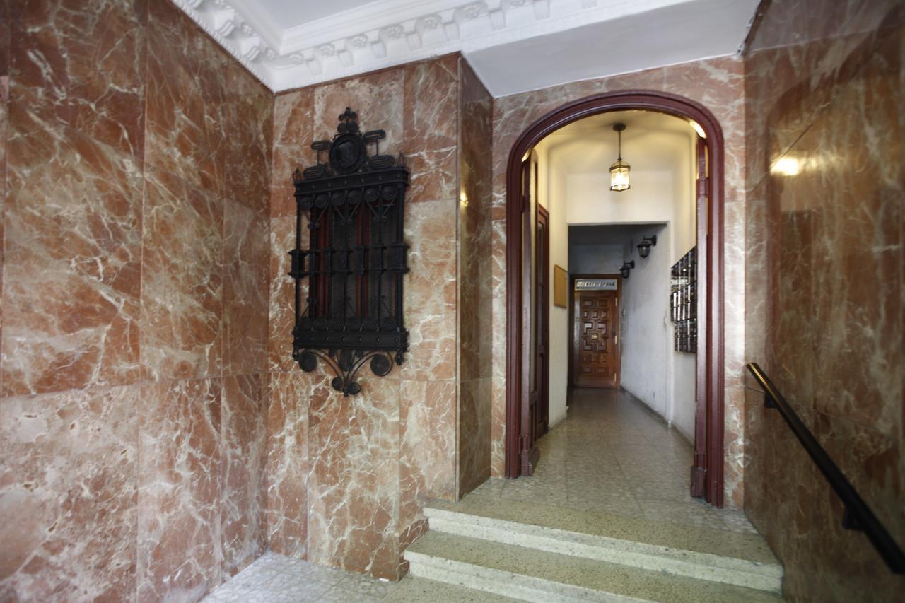 Latina Plaza Appartement Madrid Buitenkant foto